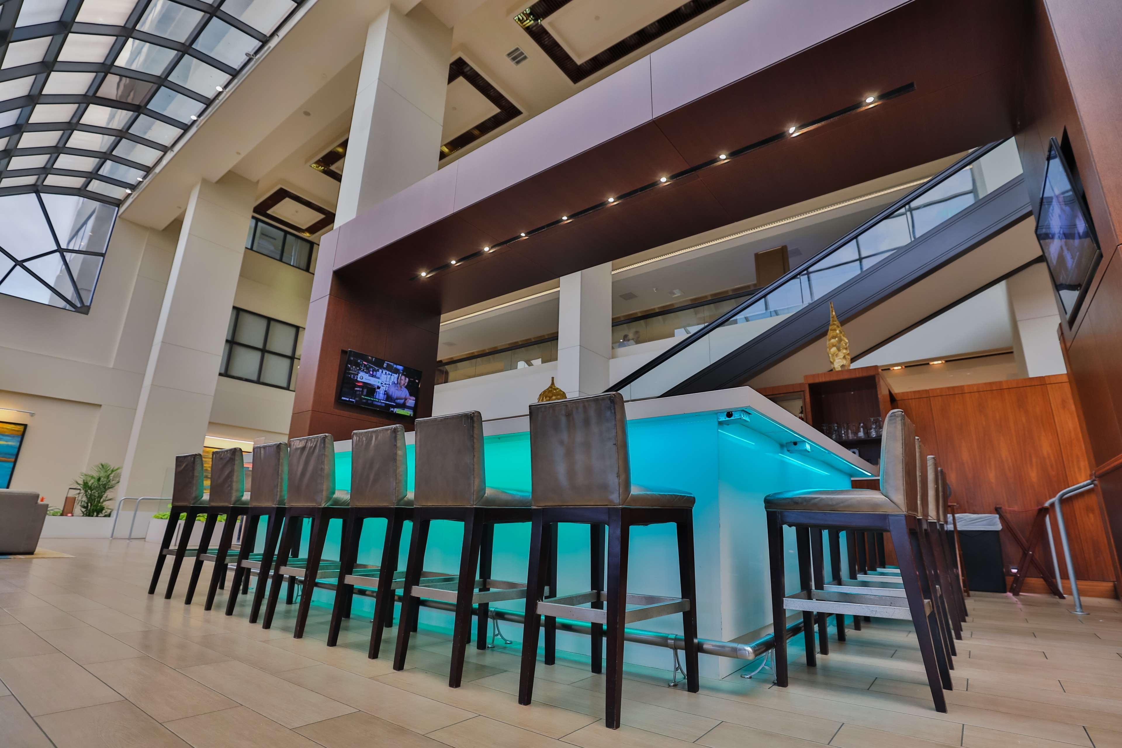 Hilton Miami Airport Blue Lagoon Miami Springs Exterior photo