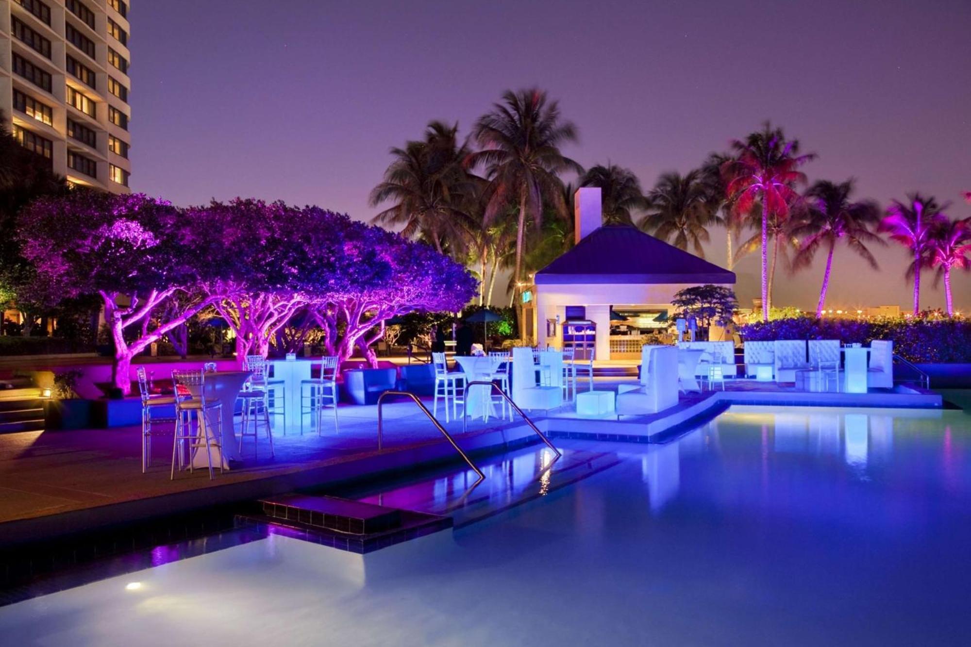 Hilton Miami Airport Blue Lagoon Miami Springs Exterior photo