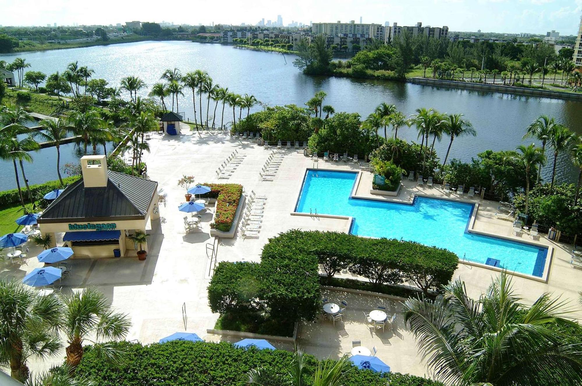 Hilton Miami Airport Blue Lagoon Miami Springs Exterior photo